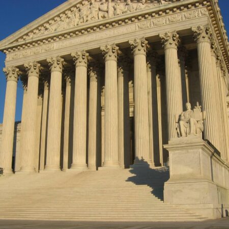 Crypto.com, Robinhood Take Prediction Markets to SCOTUS