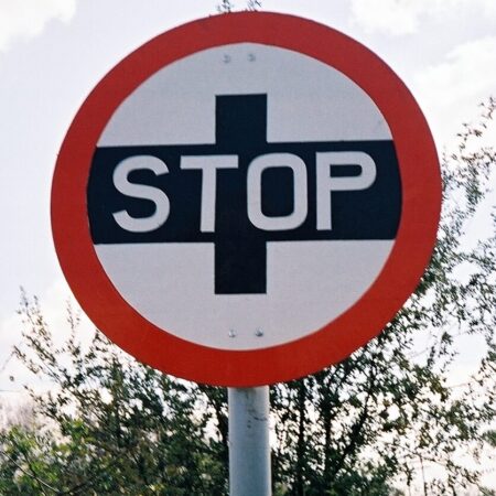 Stop-Loss Strategies for Volatile Crypto Markets