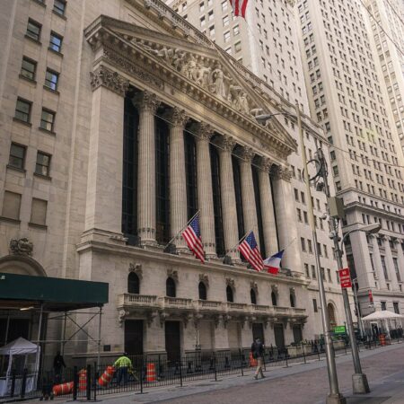 Market Cap vs. Fully Diluted Valuation: Why the Difference Matters